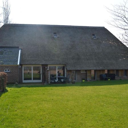 Staying In A Thatched Barn With Box Bed Beautiful View Region Achterhoek Geesteren  Exterior foto