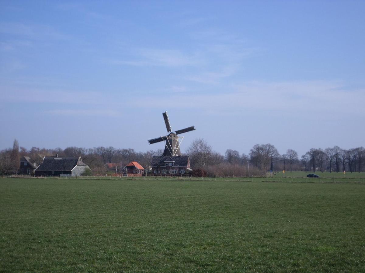 Staying In A Thatched Barn With Box Bed Beautiful View Region Achterhoek Geesteren  Exterior foto