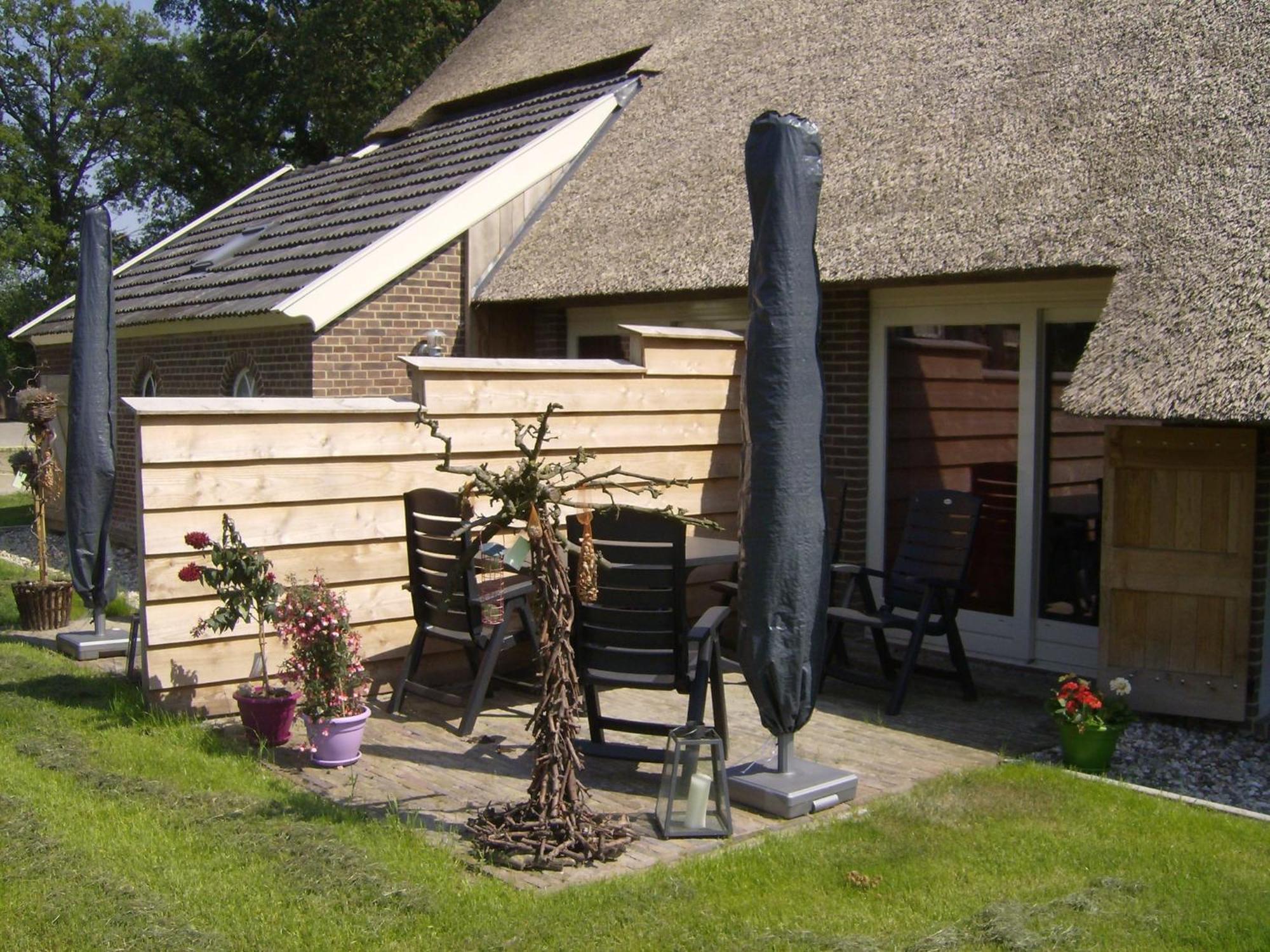 Staying In A Thatched Barn With Box Bed Beautiful View Region Achterhoek Geesteren  Exterior foto